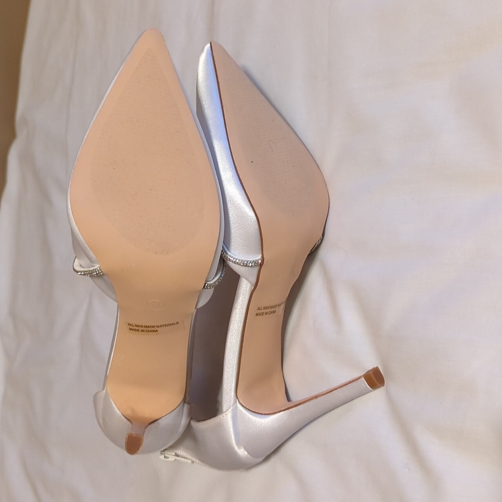 Lulus Aidan white satin rhinestone pointed toe pumps heels size 10 - Picture 5 of 6